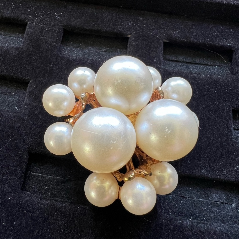 Vintage Style Pearl Cluster Brooch